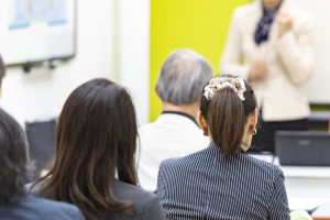 入学説明会にご参加ください。